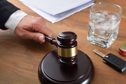 judge-passing-sentence-for-drunk-driving